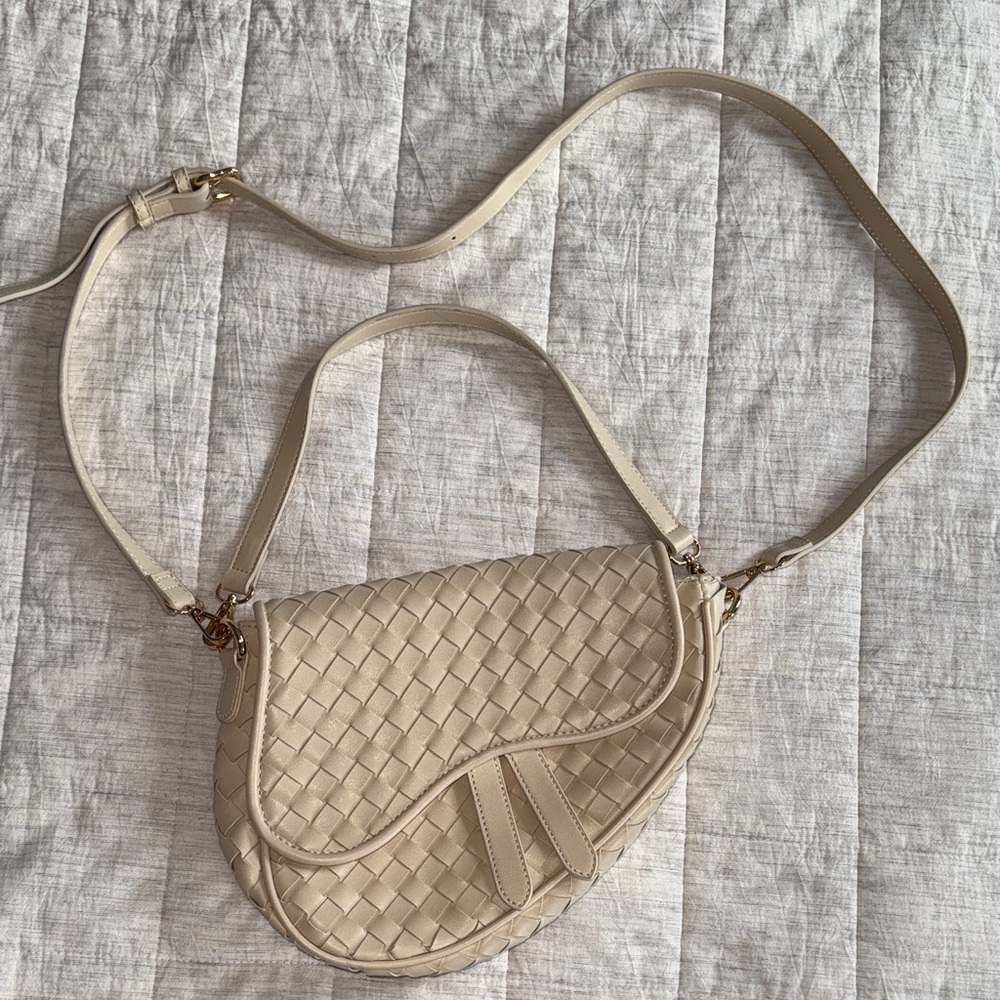 Cream convertible saddlebag